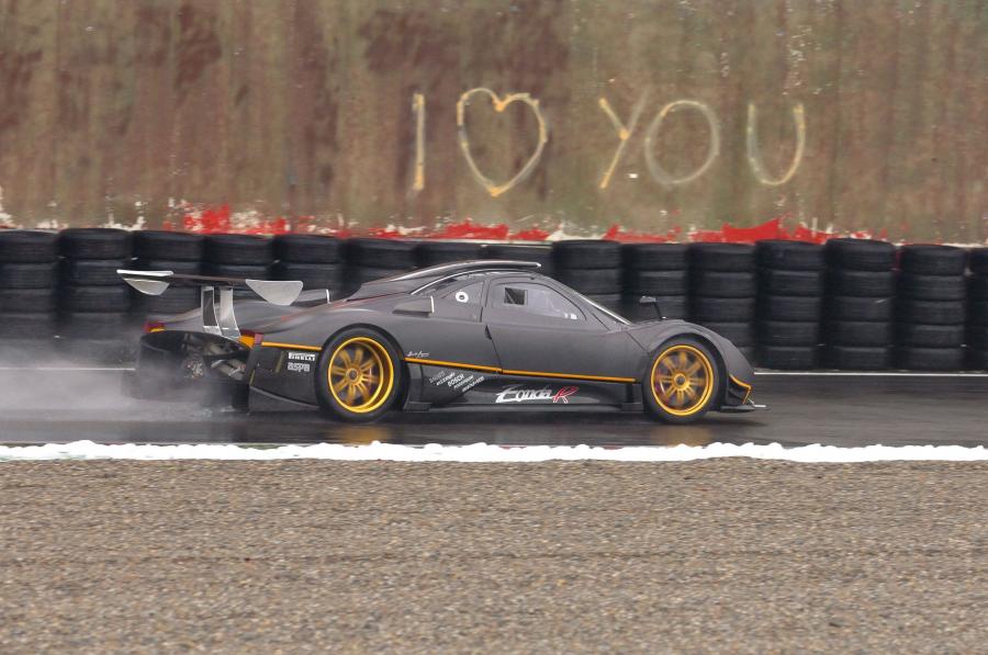  Pagani Zonda R 2009 года  (фото 34 из 73)